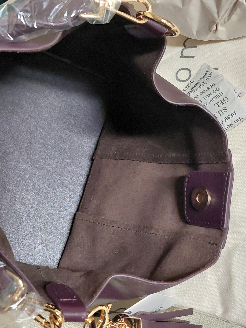 Pom Pom London Lambeth Plum 100% Leather Crossbody Bag with 2 Jacquard Straps - Picture 6 of 10